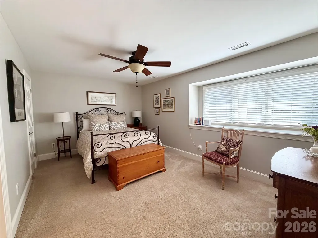8964 Challis Hill Lane Charlotte NC 28226