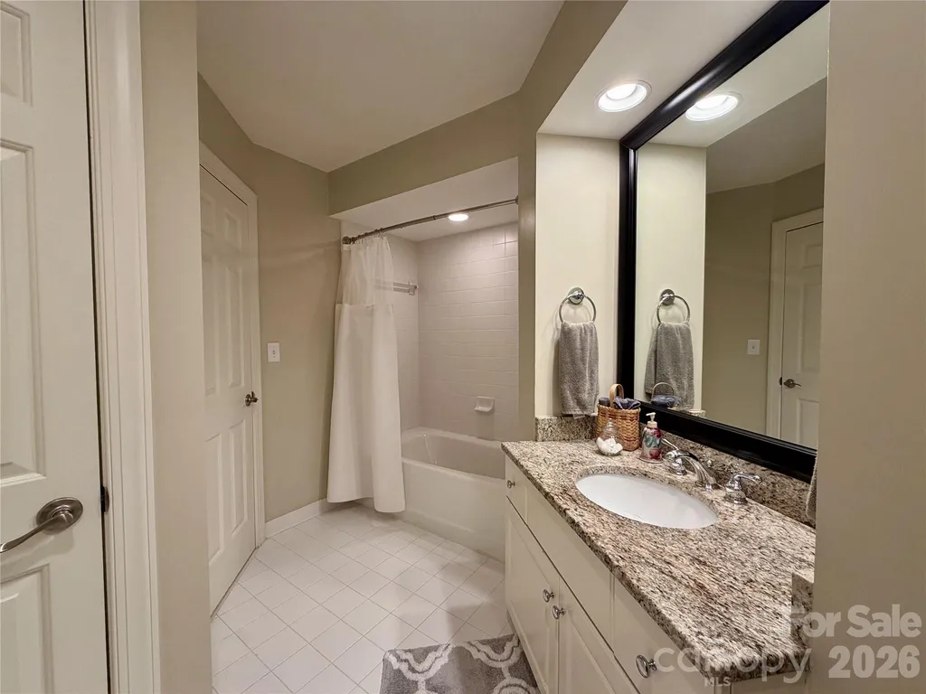 8964 Challis Hill Lane Charlotte NC 28226