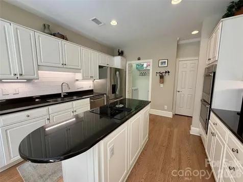 8964 Challis Hill Lane Charlotte NC 28226