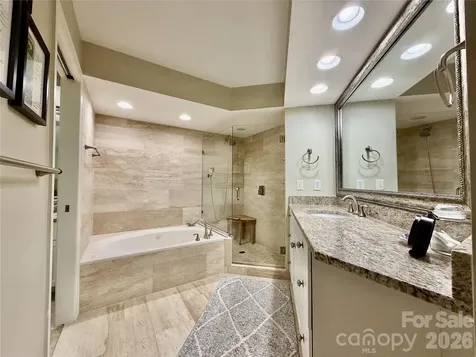 8964 Challis Hill Lane Charlotte NC 28226