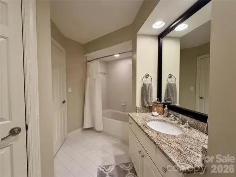 8964 Challis Hill Lane Charlotte NC 28226