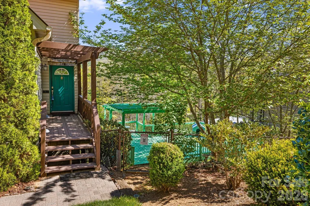 144 Hilltop Road Black Mountain NC 28711