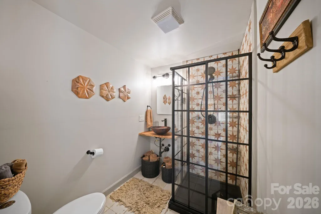25 View Ridge Parkway Leicester NC 28748
