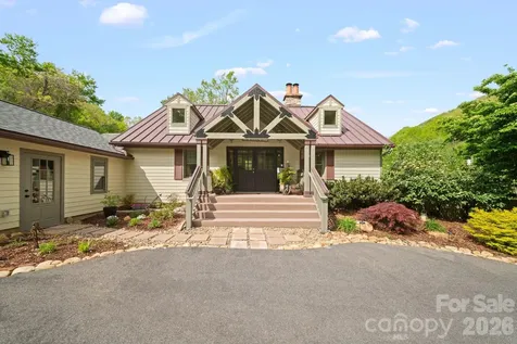 25 View Ridge Parkway Leicester NC 28748