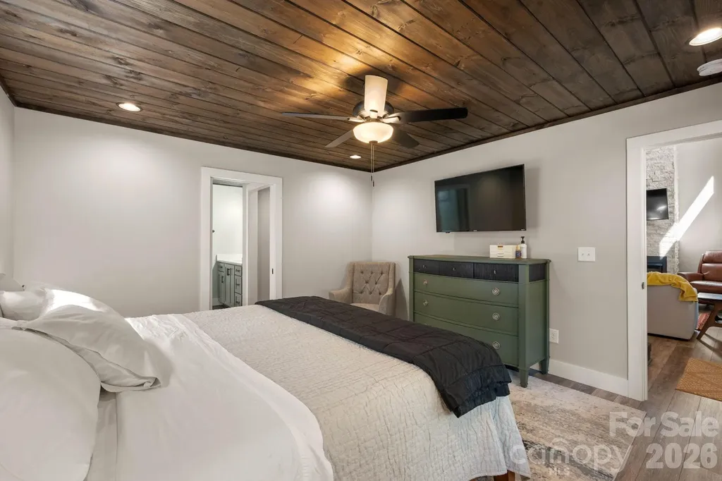 25 Briar Ridge Lane Nebo NC 28761