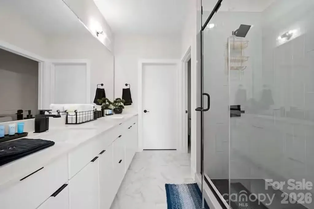 223 Freeland Lane Charlotte NC 28217