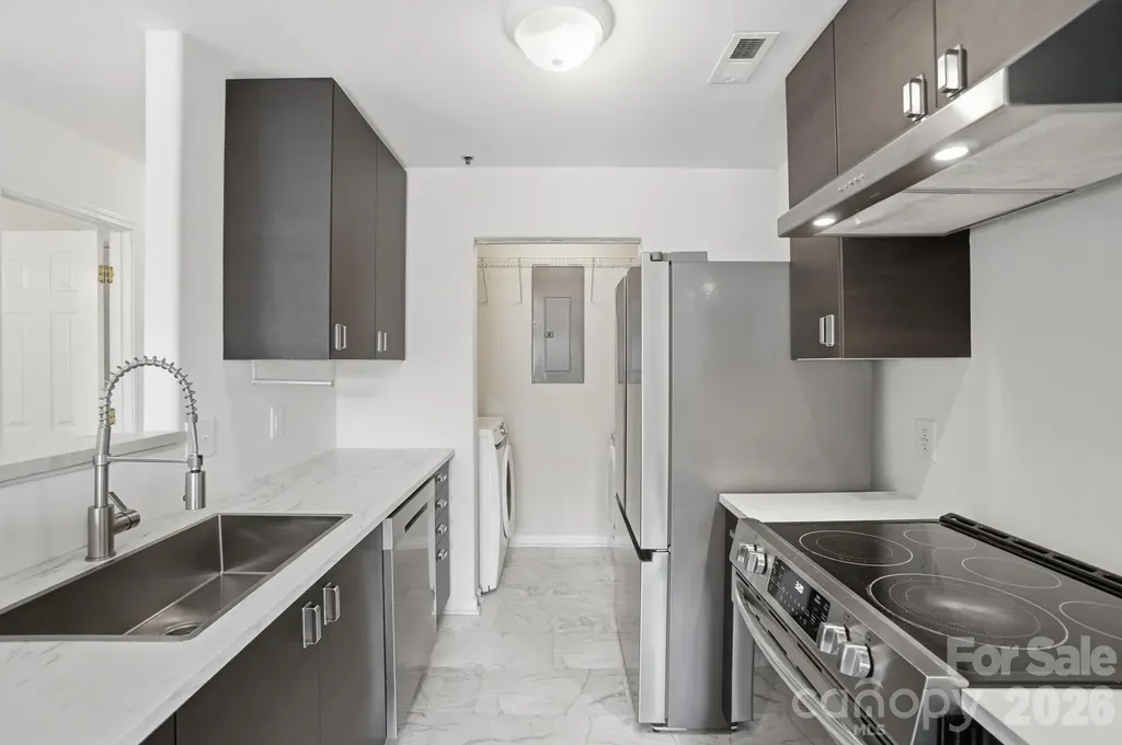 3937 Mohawk Court Charlotte NC 28215