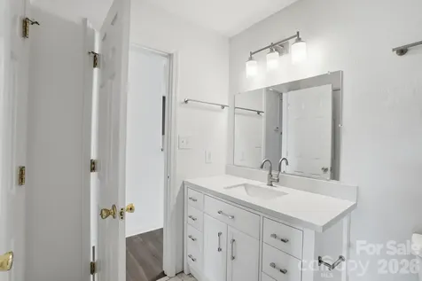 3937 Mohawk Court Charlotte NC 28215