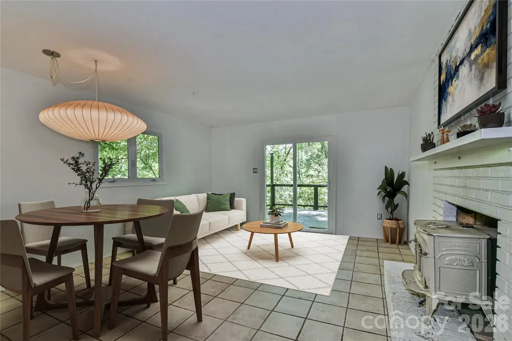 1 Hillcrest Lane Black Mountain NC 28711
