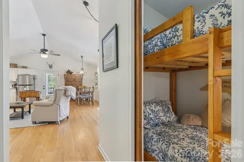 926 Camp Creek Road Saluda NC 28773