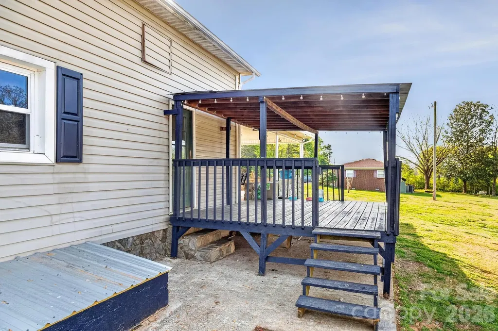 4163 Horseshoe Bend Road Hudson NC 28638