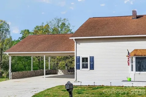 4163 Horseshoe Bend Road Hudson NC 28638