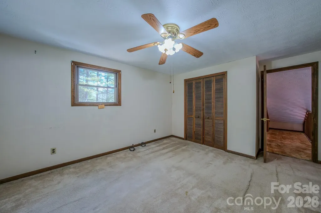 42 Camelfield Road Weaverville NC 28787