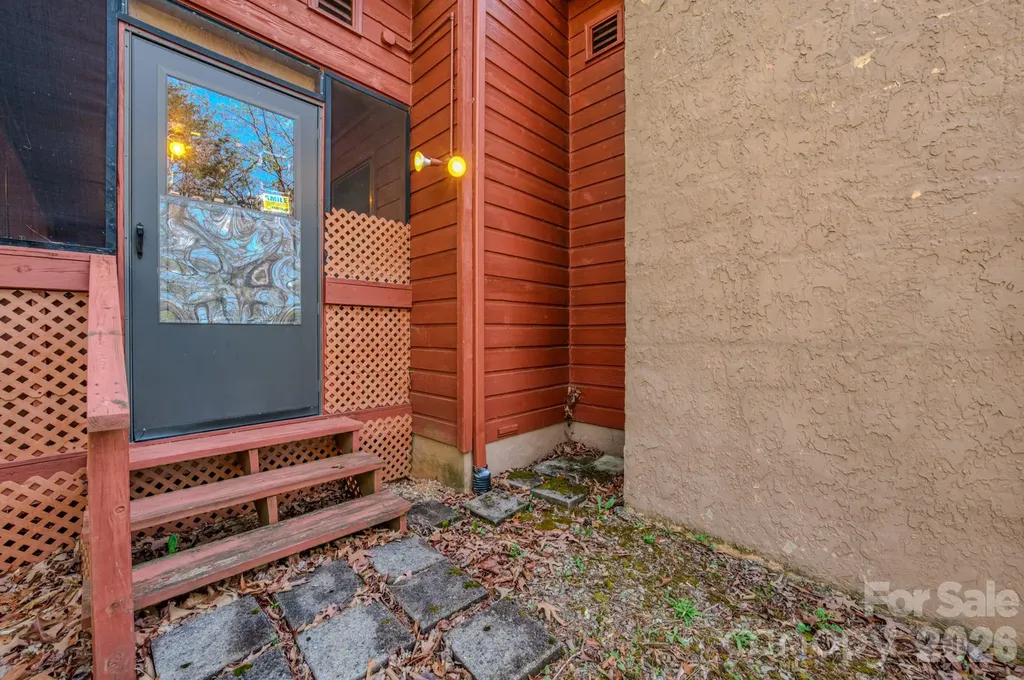 42 Camelfield Road Weaverville NC 28787