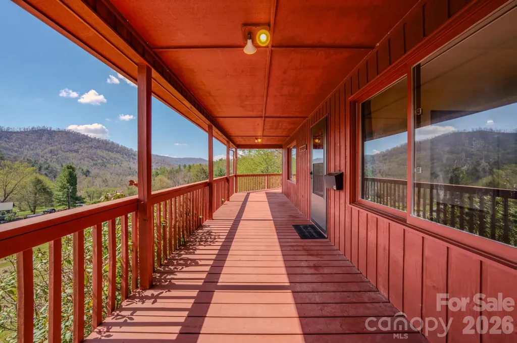 42 Camelfield Road Weaverville NC 28787