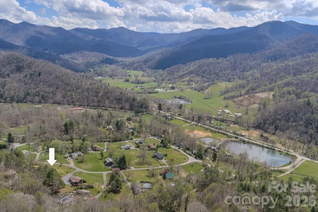 42 Camelfield Road Weaverville NC 28787