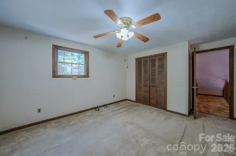 42 Camelfield Road Weaverville NC 28787