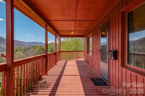 42 Camelfield Road Weaverville NC 28787
