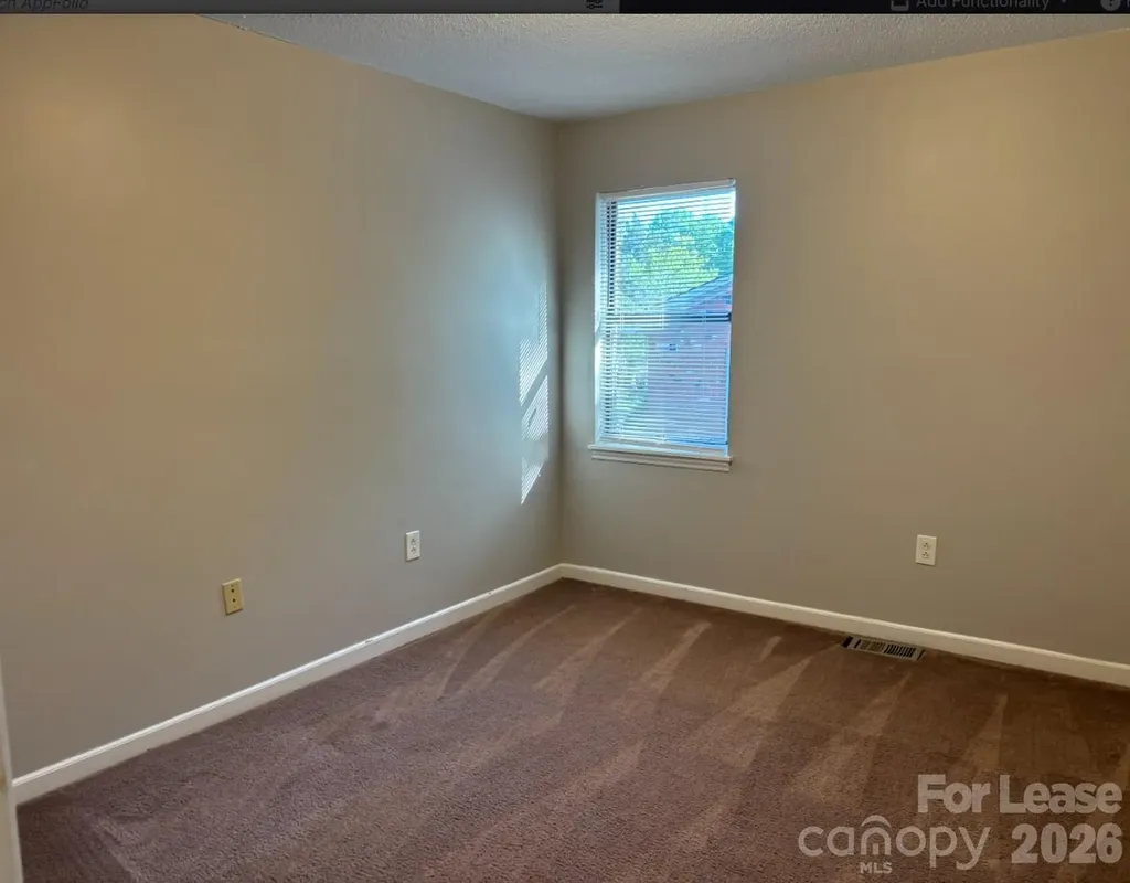 3633 Driftwood Drive Charlotte NC 28205