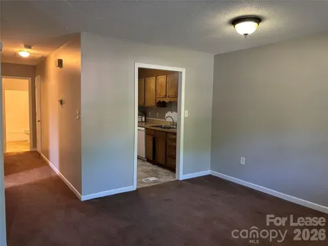 3633 Driftwood Drive Charlotte NC 28205