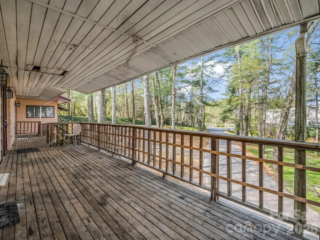 76 Adeles Way Hendersonville NC 28792