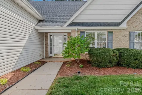 567 Caladium Court Kernersville NC 27284