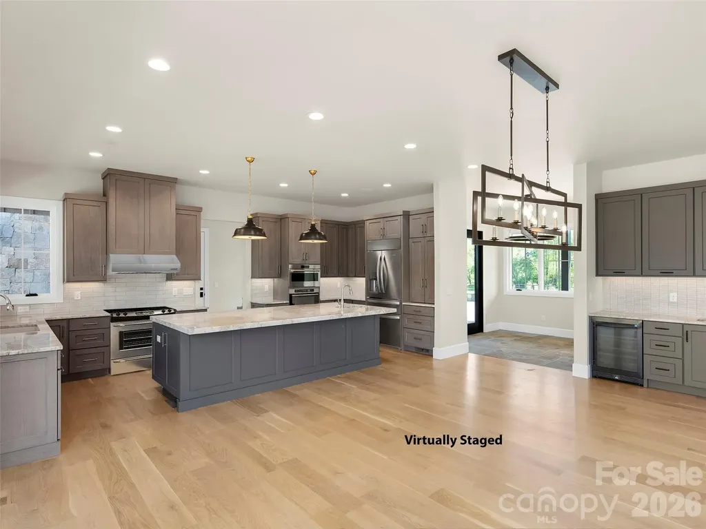 6 Walnut Valley Parkway Arden NC 28704