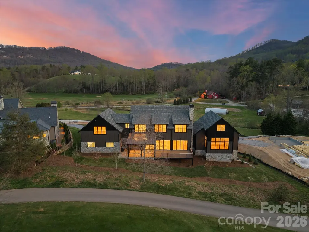6 Walnut Valley Parkway Arden NC 28704