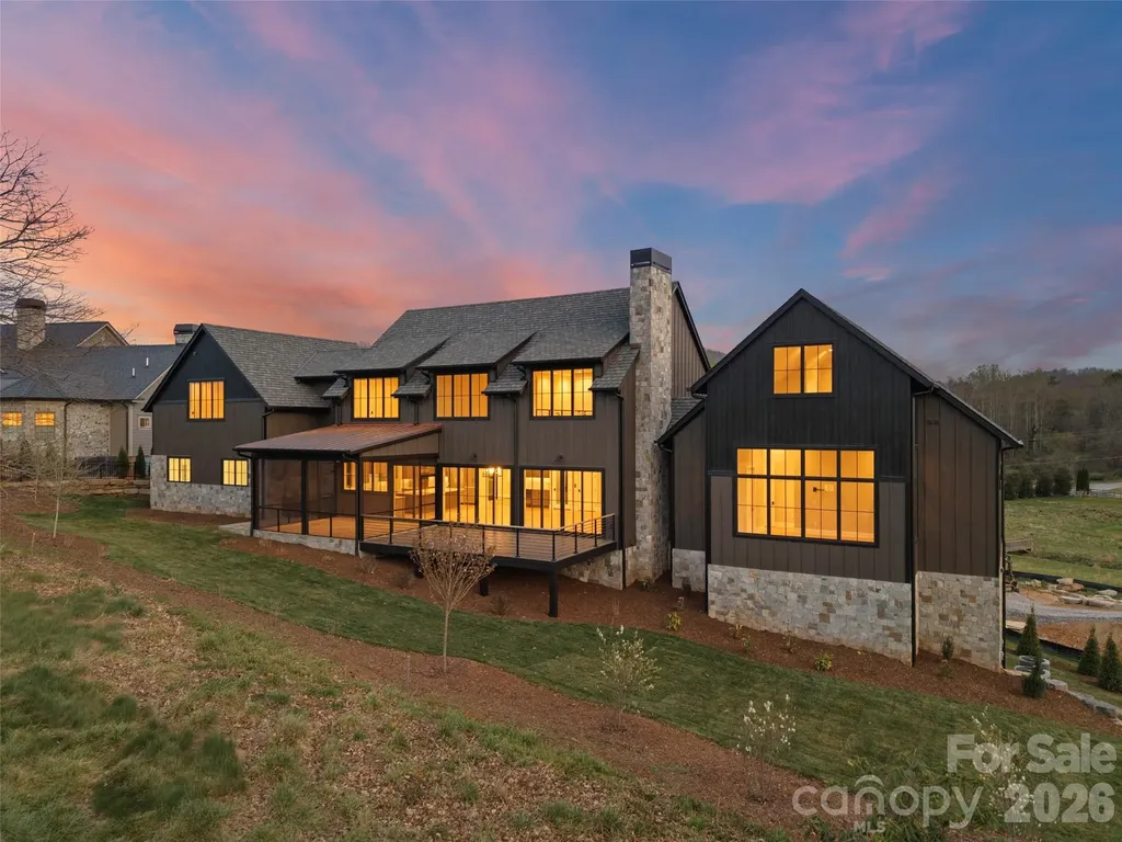 6 Walnut Valley Parkway Arden NC 28704