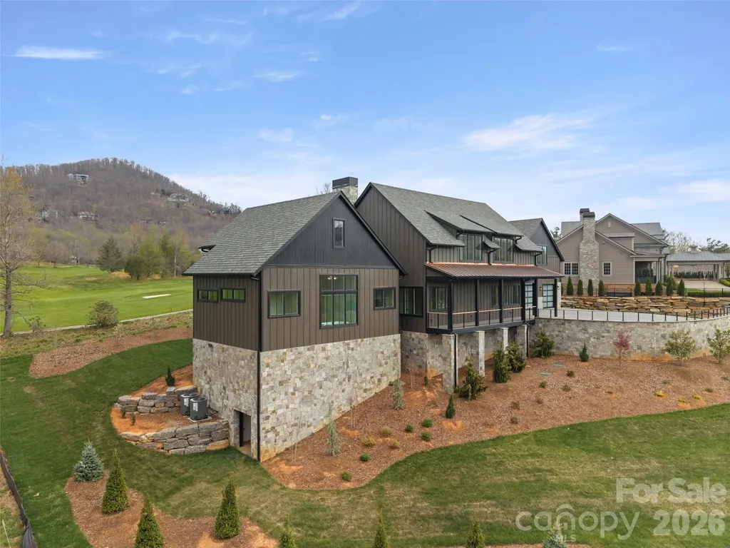 6 Walnut Valley Parkway Arden NC 28704