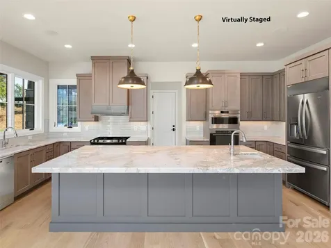 6 Walnut Valley Parkway Arden NC 28704