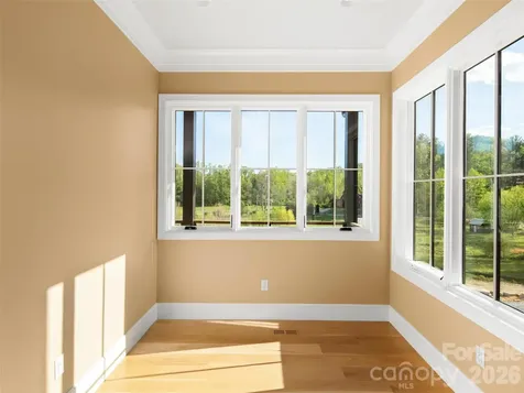 6 Walnut Valley Parkway Arden NC 28704