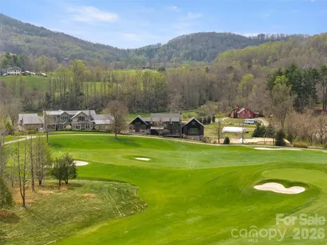 6 Walnut Valley Parkway Arden NC 28704