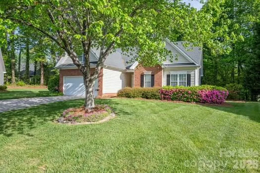 1614 Iverness Court Gastonia NC 28056