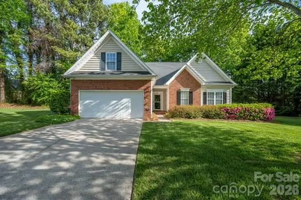 1614 Iverness Court Gastonia NC 28056