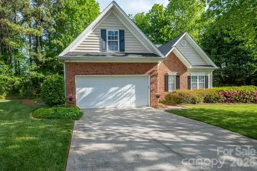 1614 Iverness Court Gastonia NC 28056