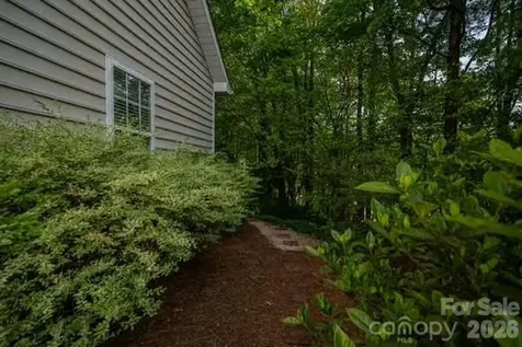 1614 Iverness Court Gastonia NC 28056