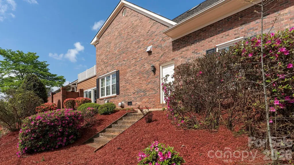 8219 Starnes Randall Road Charlotte NC 28215