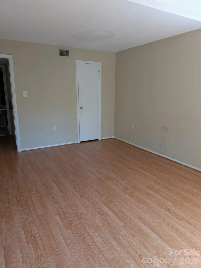 5012 Sardis Road Charlotte NC 28270