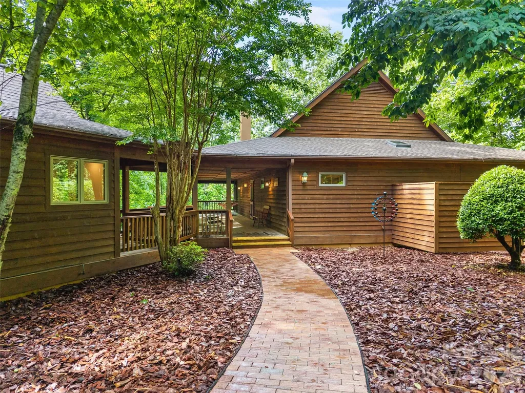 65 Gusv Court Brevard NC 28712