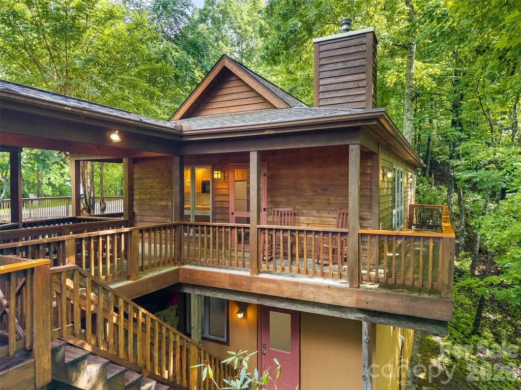 65 Gusv Court Brevard NC 28712