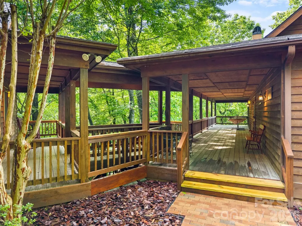 65 Gusv Court Brevard NC 28712