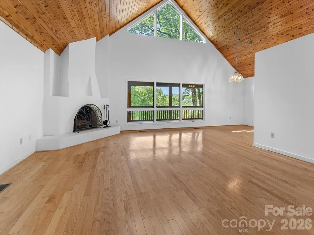 65 Gusv Court Brevard NC 28712