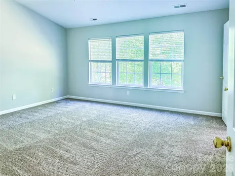 7519 Eurostar Drive Charlotte NC 28213