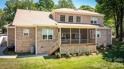 123 Lakefront Drive Mooresville NC 28117