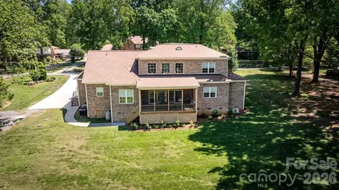 123 Lakefront Drive Mooresville NC 28117
