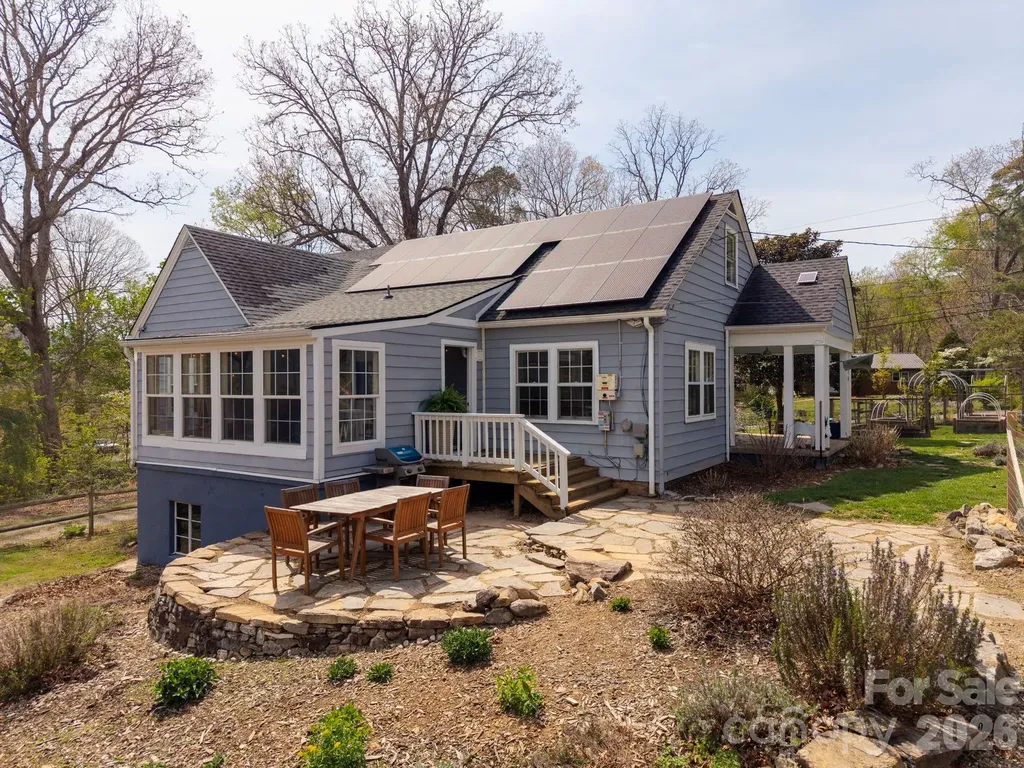 318 Stonewall Avenue Swannanoa NC 28778