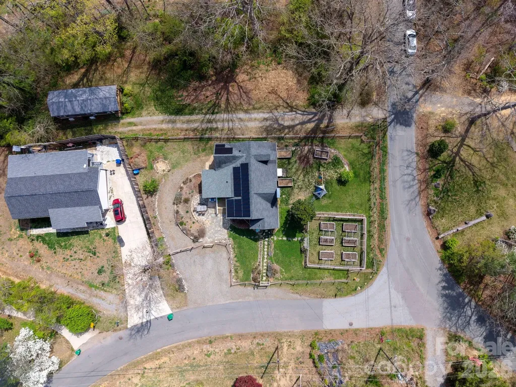 318 Stonewall Avenue Swannanoa NC 28778