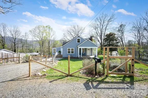 318 Stonewall Avenue Swannanoa NC 28778