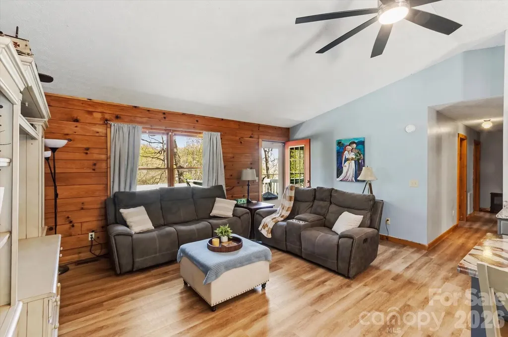 187 Cedarwood Drive Waynesville NC 28785
